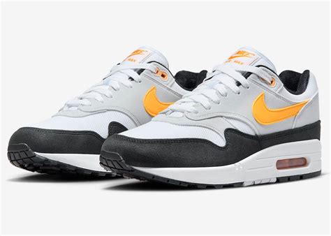 nike air max wit goud|nike air max 1 white university.